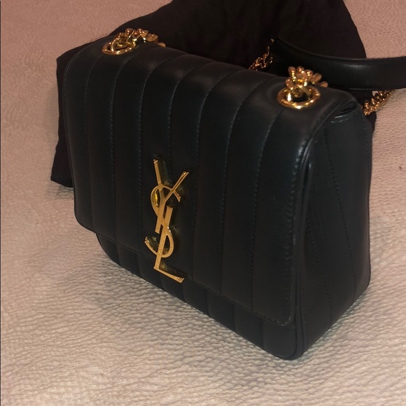 Saint Laurent Shoulder Vicky Medium Matelasse - Picture 8 of 9